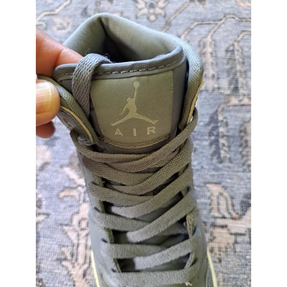 Nike Air Jordan 1 Mid Cool Grey Used Boys Youth Size 5.5 Worn See Pics - Picture 11 of 16